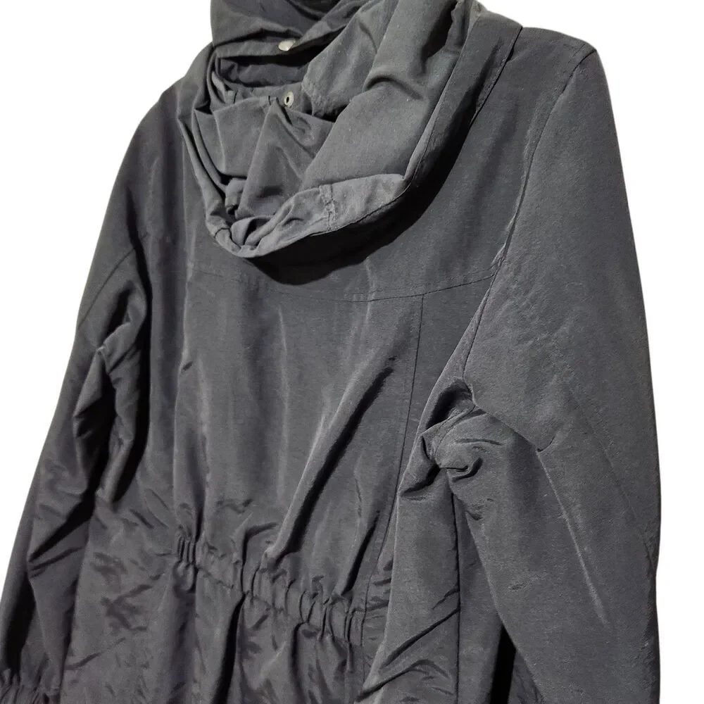 Lands Ends Windbreaker Jacket Size Medium Black Hooded Elastic Waist